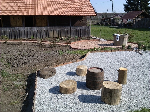 novo čiče stol za kavu